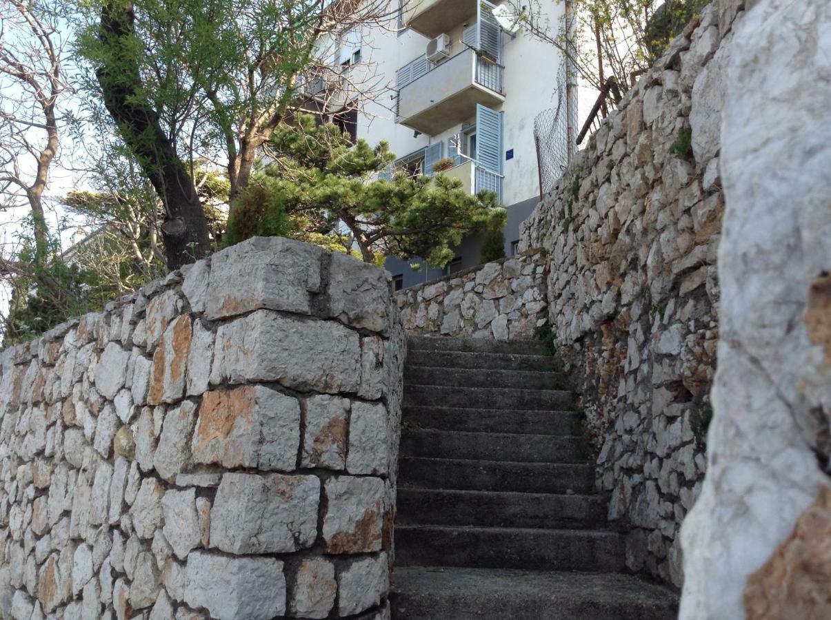 Apartment Domines Сень Екстер'єр фото
